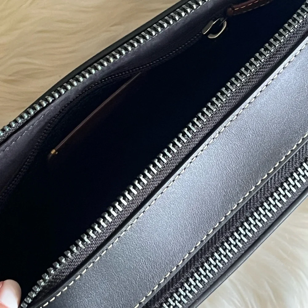 💰SOLD - CF076 - Coach Charter Crossbody 24 Signature Canvas with Rexy - Picture 11 of 13